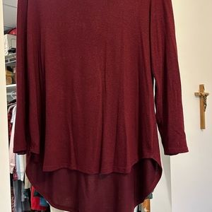2 tops size L, long  enough for leggings.
